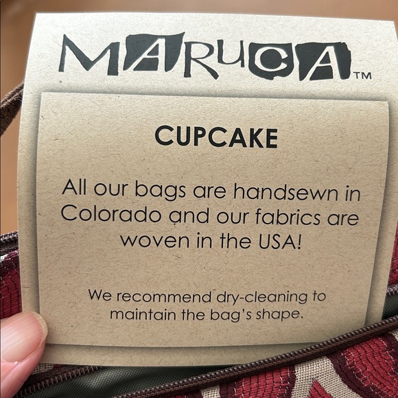 NWT Maruca Design Cupcake Tapestry Crossbody Bag - Picture 4 of 6